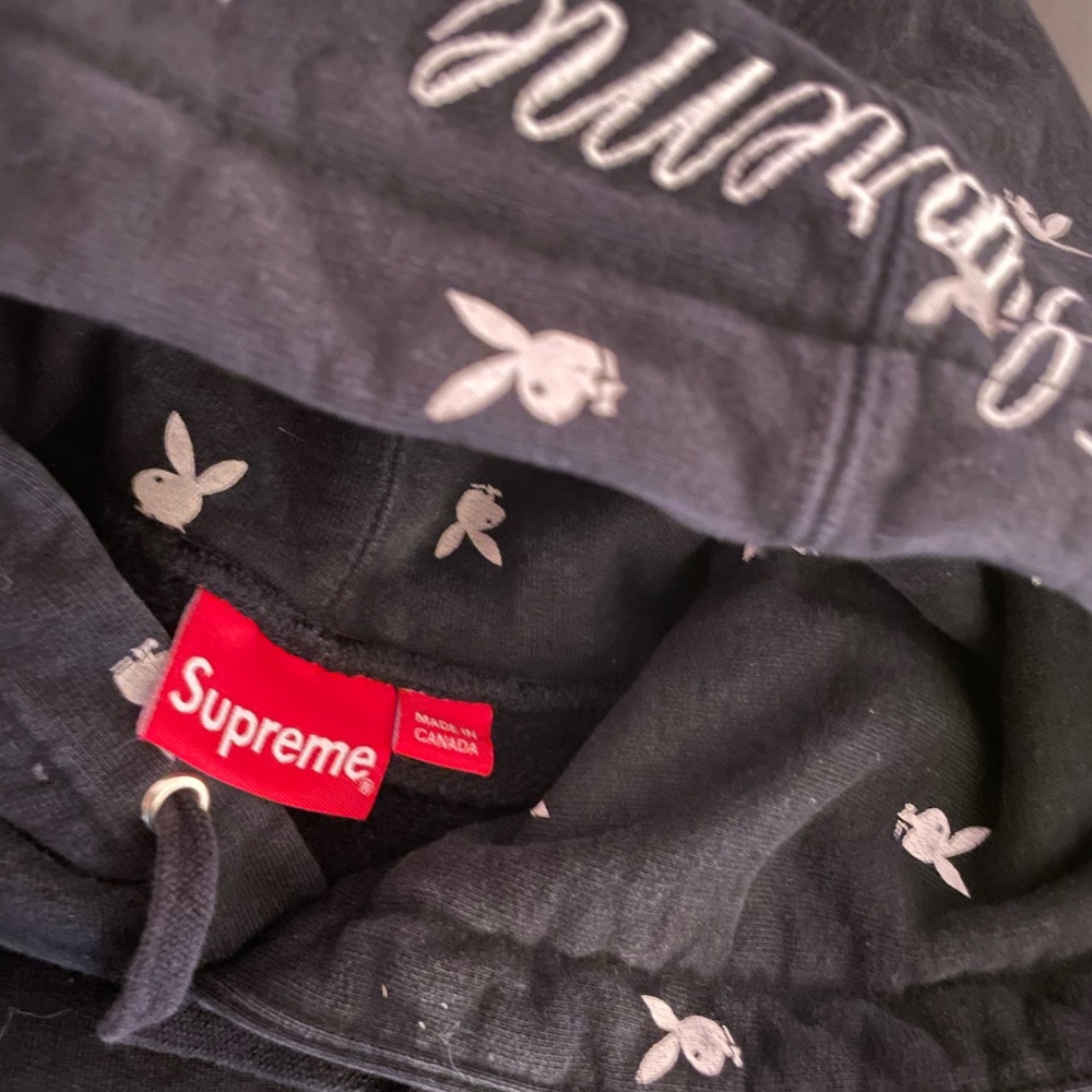 Authentic Supreme Hoodie. Purchase supreme couple years ago. Size Small